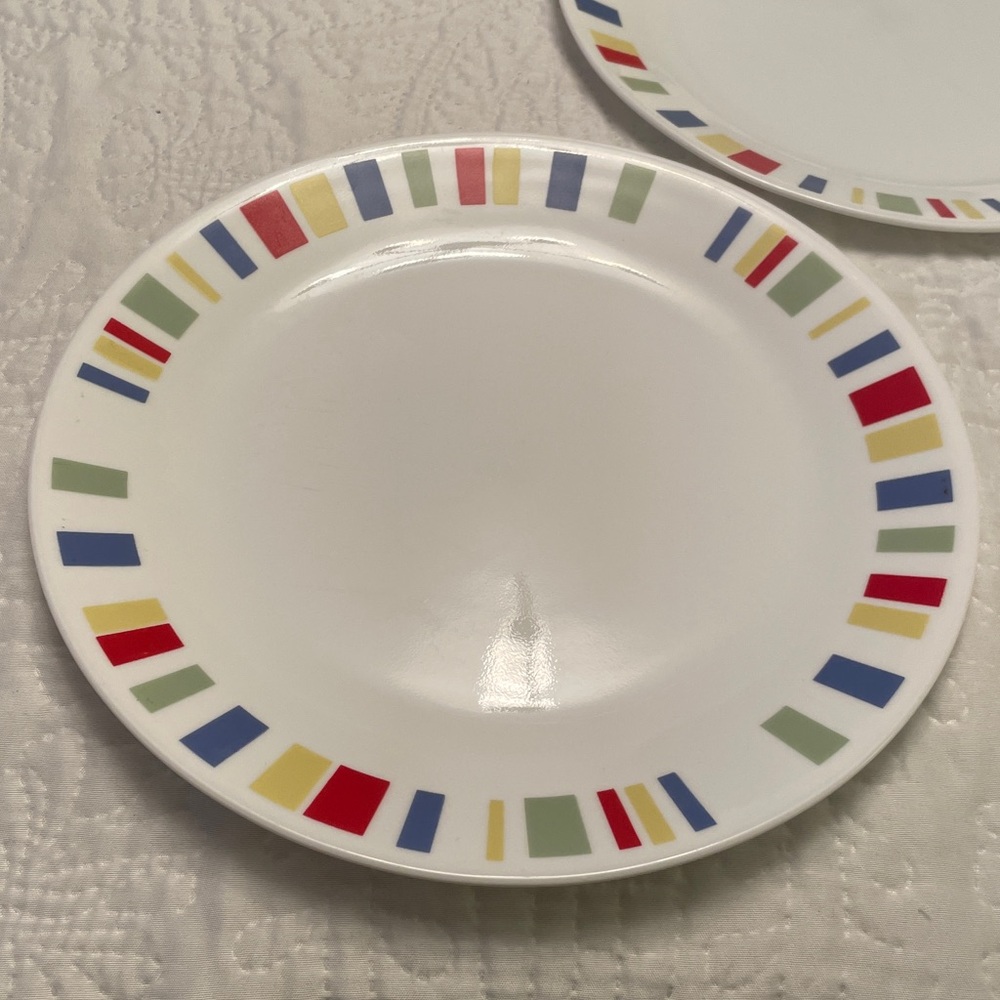 Set of 6 CORELLE MEMPHIS Dinner Plates with Colorful Border 10 1/4” Each - Picture 2 of 9